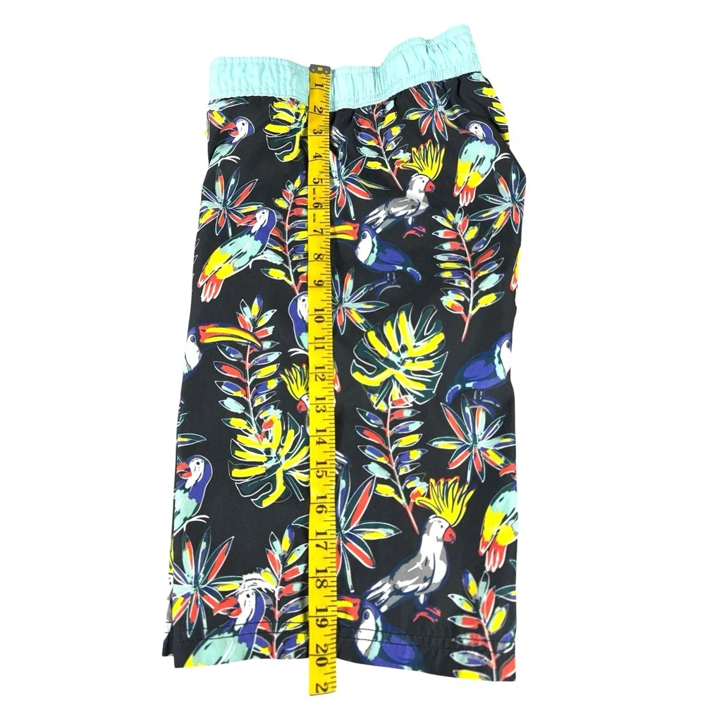 Tommy Bahama make splash